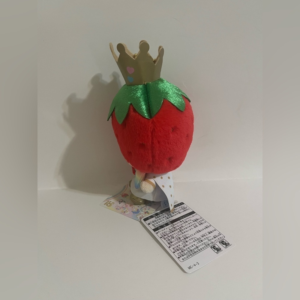 Sanrio 50th Anniversary Strawberry News Strawberry King Keychain Plush - Picture 5 of 7